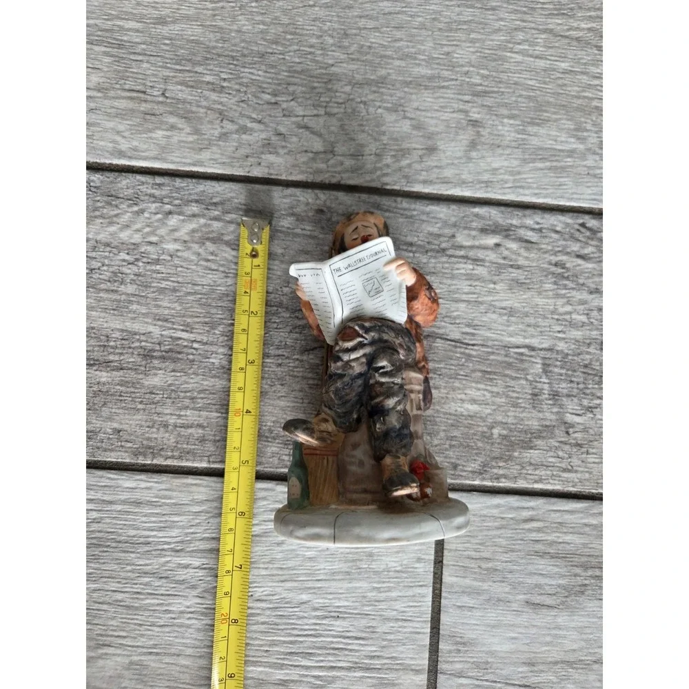 Vtg. Clown Emmett Kelly 1986 Hobo Reading Wall Street Journal Porcelain Figurine